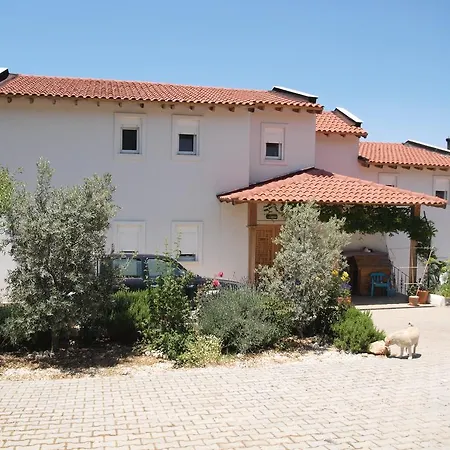 Guest house Moonstone House