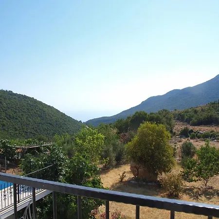 Guest house Moonstone House *