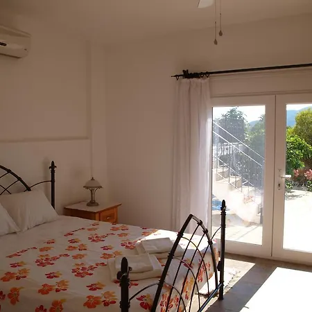 Guest house Moonstone House