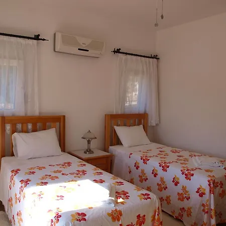 Guest house Moonstone House *