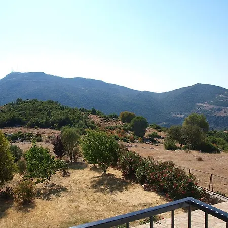 Guest house Moonstone House *